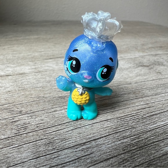 4/$10 Rare Hatchimals ColleGGtibles Royal Bunwee Season 6.5 Snow Ball Crown - Picture 1 of 9
